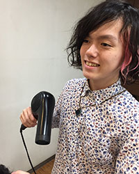 アシスタント小塚洋介